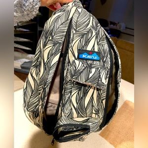 KAVU Shoulder Pack